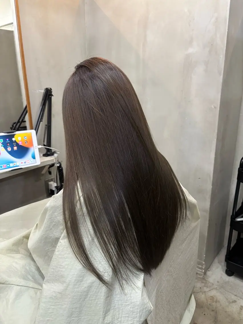 ロング カラー ベージュカラー ハイライトカラー オリーブベージュ ハイライト 縮毛矯正 ヘアカラー 中園康 /カラー/ブリーチのヘアスタイル