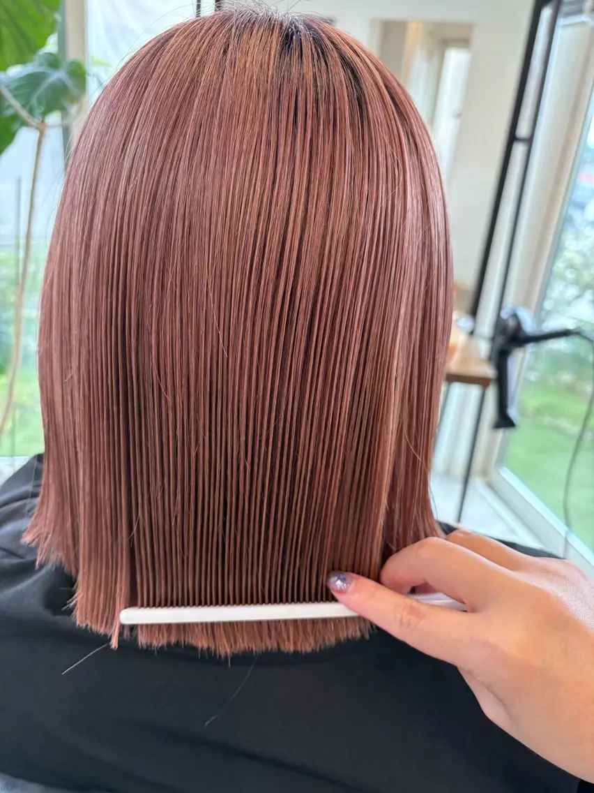 ミディアム M. YURIのヘアスタイル