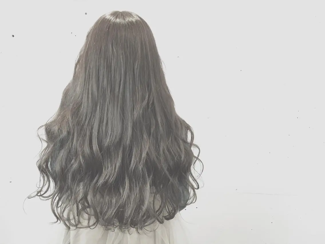 ロング カラー アッシュ ハイライトカラー 3Dハイライト ハイライト てんま さやかのヘアスタイル