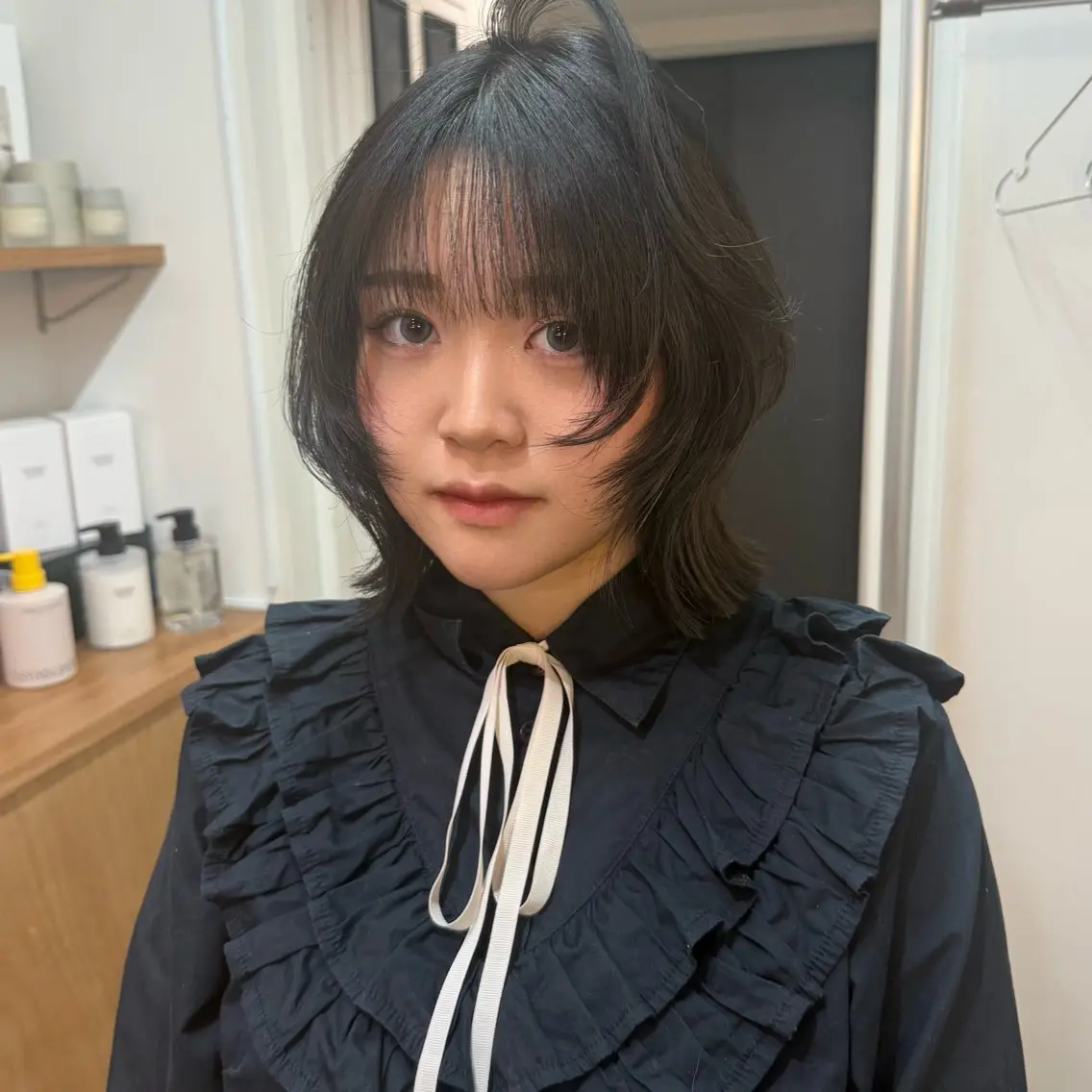ミディアム カラー ボブレイヤー 黒髪 ブリーチ 透明感カラー デザインカラー カット ヘアカラー sayuri/心斎橋 /ハイトーンカラーのヘアスタイル