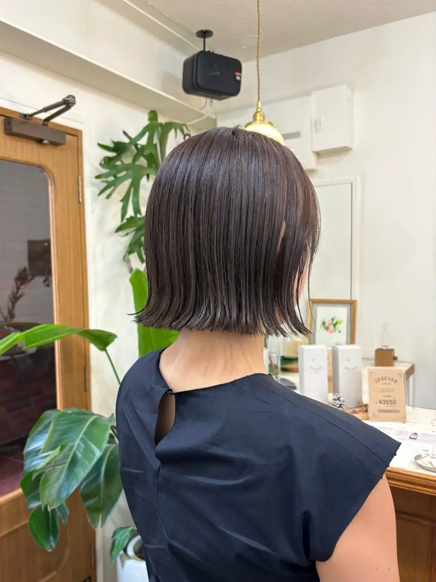 ショート カラー ベージュカラー 透明感カラー オリーブベージュ ボブ ayano🫧 《CIEN》のヘアスタイル