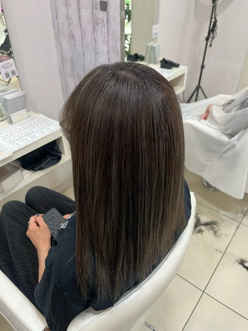 セミロング カラー アッシュ 透明感カラー ハイライトカラー ハイライト カット ヘアカラー 🤎ベージュカラー/ 髪質改善/山岸🤎のヘアスタイル