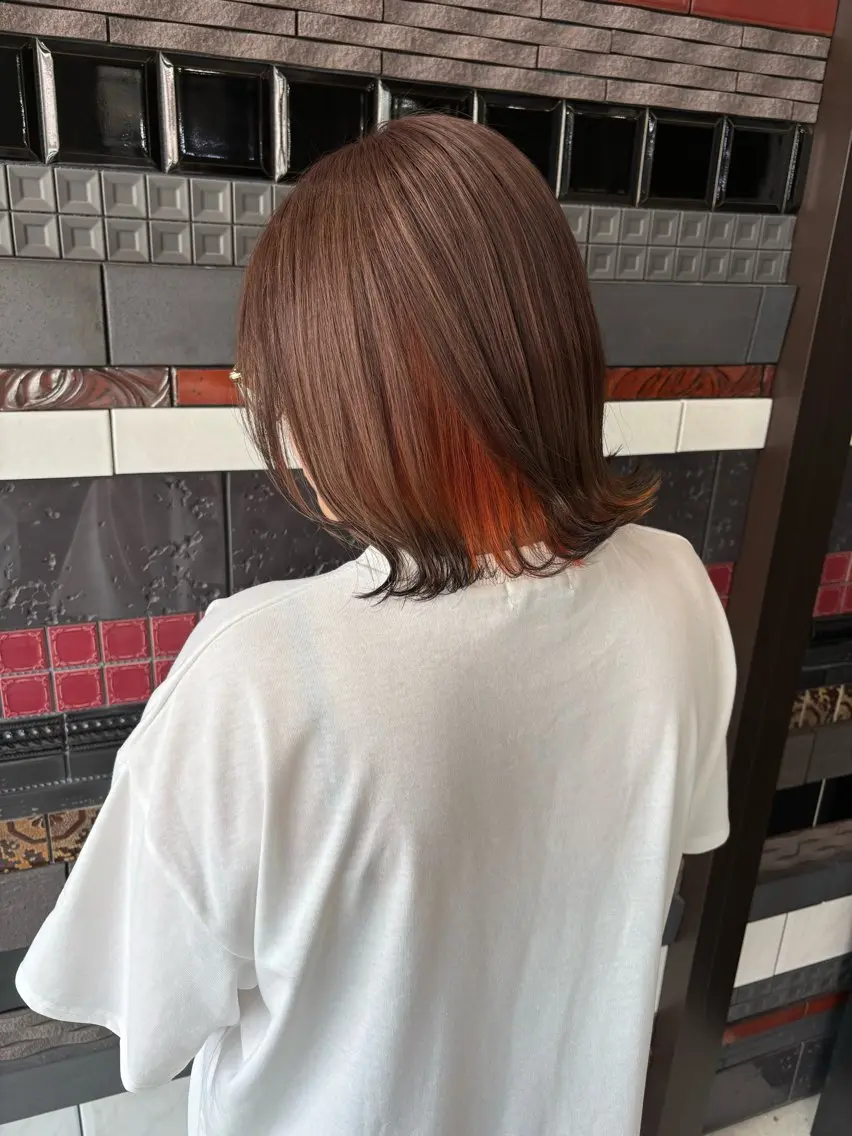 ショート ヘアカラー 色落ちまで2度綺麗な ハイトーン🪞／ミクのヘアスタイル