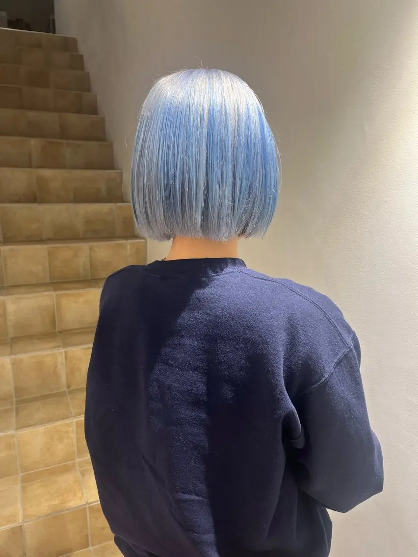 ミディアム 岡田 陸のヘアスタイル