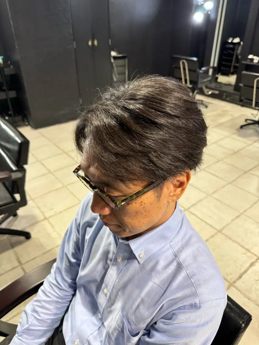 ヘアアレンジ メンズ センターパート カット メンズ専門 美容師✨ アメ村 堀江颯瑛のヘアスタイル