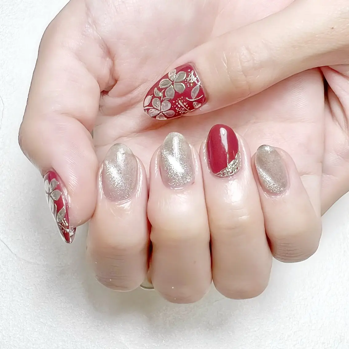 ネイル フラワーネイル マグネットネイル ミラーネイル 赤色 rouse nail RISATOのネイルデザイン