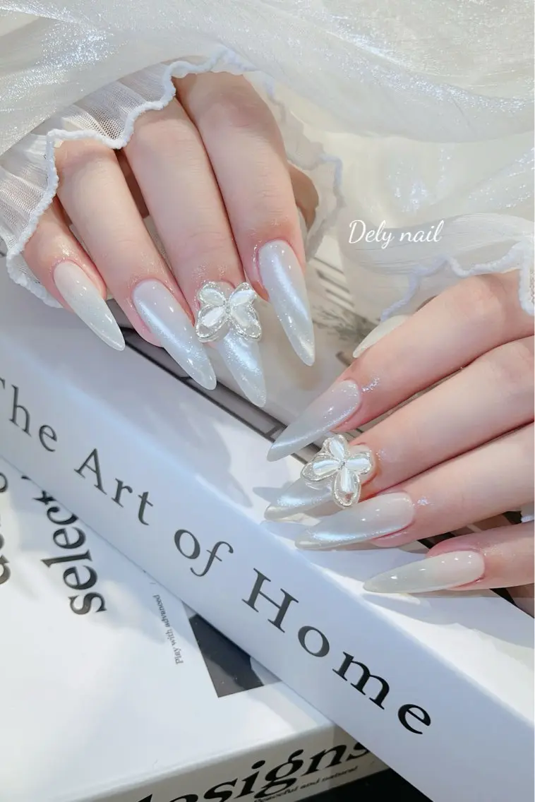 ネイル キラキラネイル マグネットネイル ハンドネイル Dely Nailのネイルデザイン