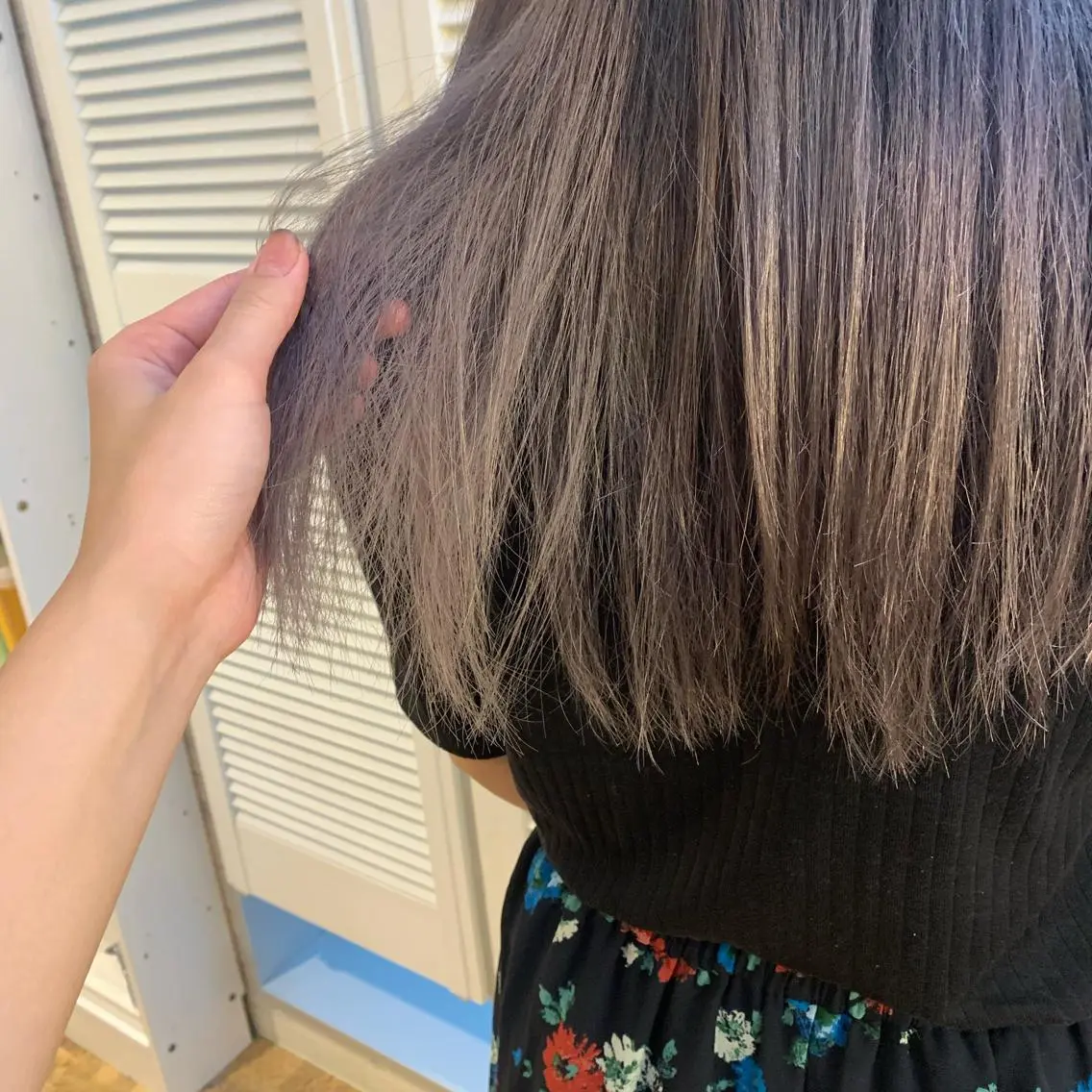 カラー 天野 利咲のヘアスタイル