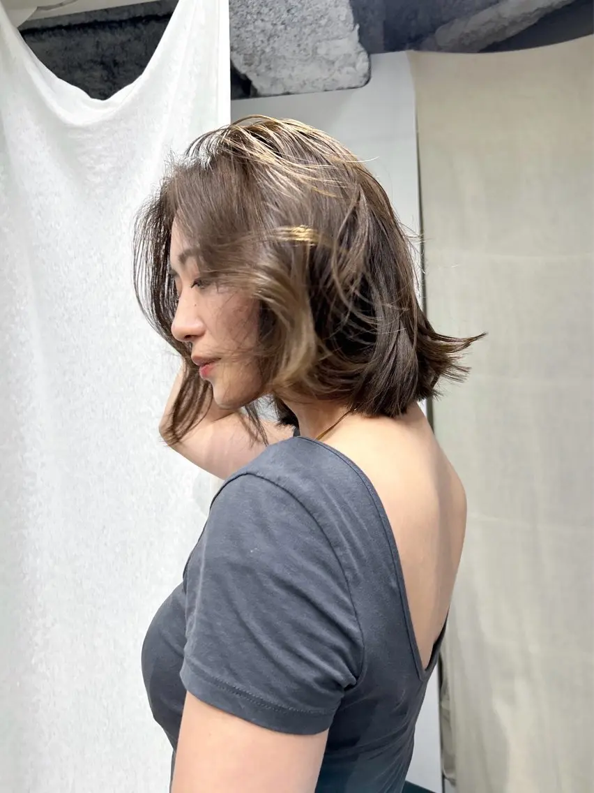 ショート カラー ボブ AKO .のヘアスタイル