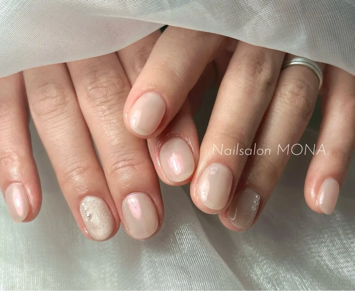 ネイル オーロラネイル マグネットネイル ワンカラーネイル Nailsalon MONA.のネイルデザイン