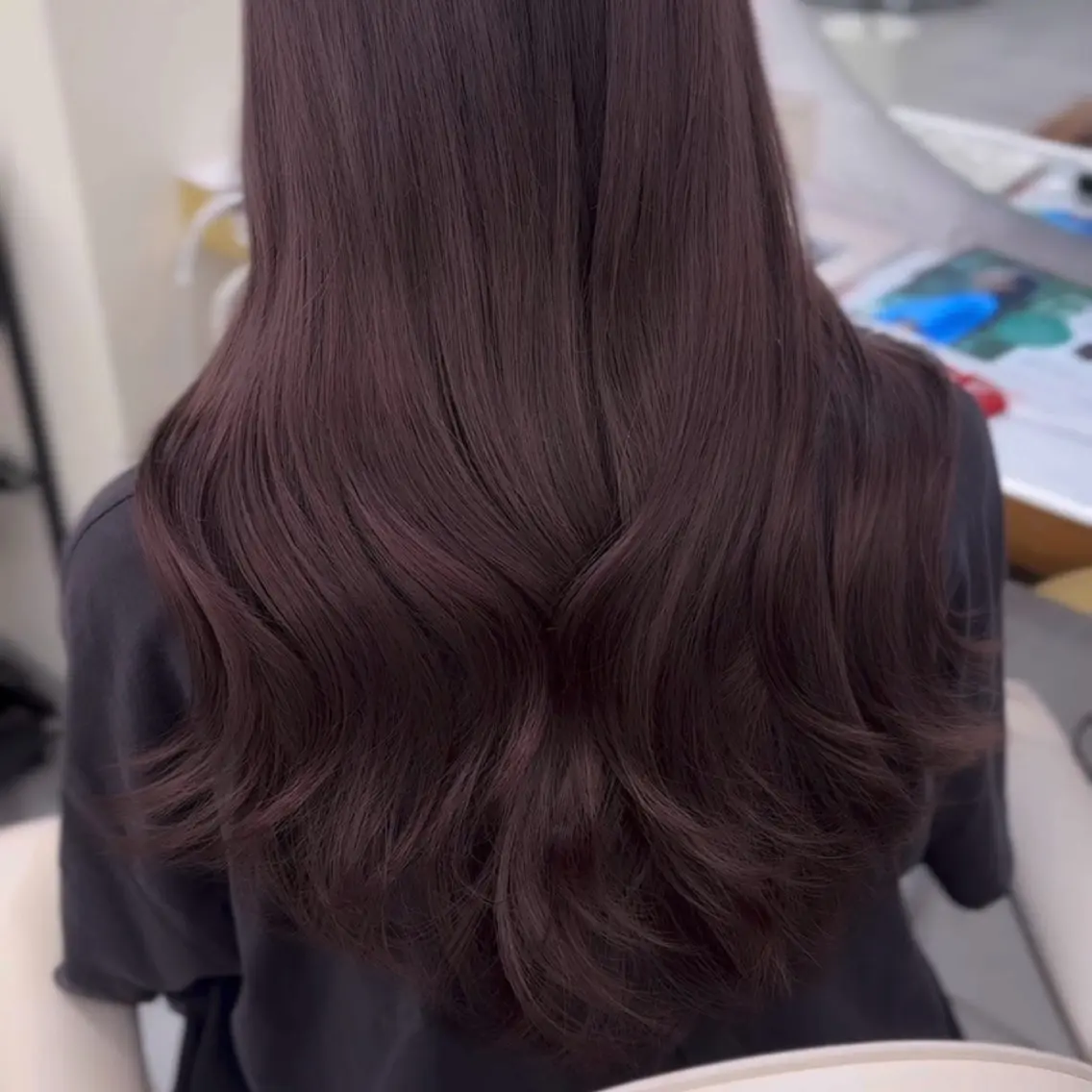 ロング カラー 透明感カラー ラベンダーカラー suzuka韓国 𝒉𝒂𝒊𝒓🫧のヘアスタイル