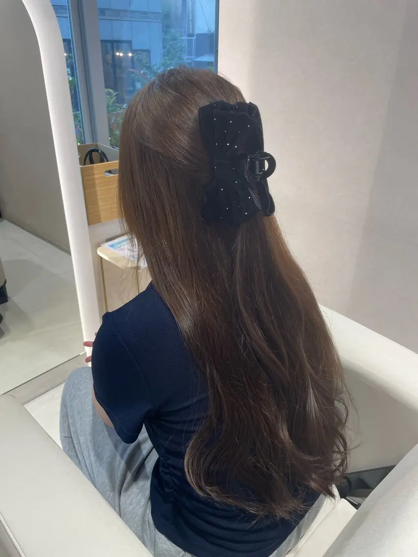 ロング トリートメント カット ヘアカラー トリートメント emusalon Rinaのヘアスタイル