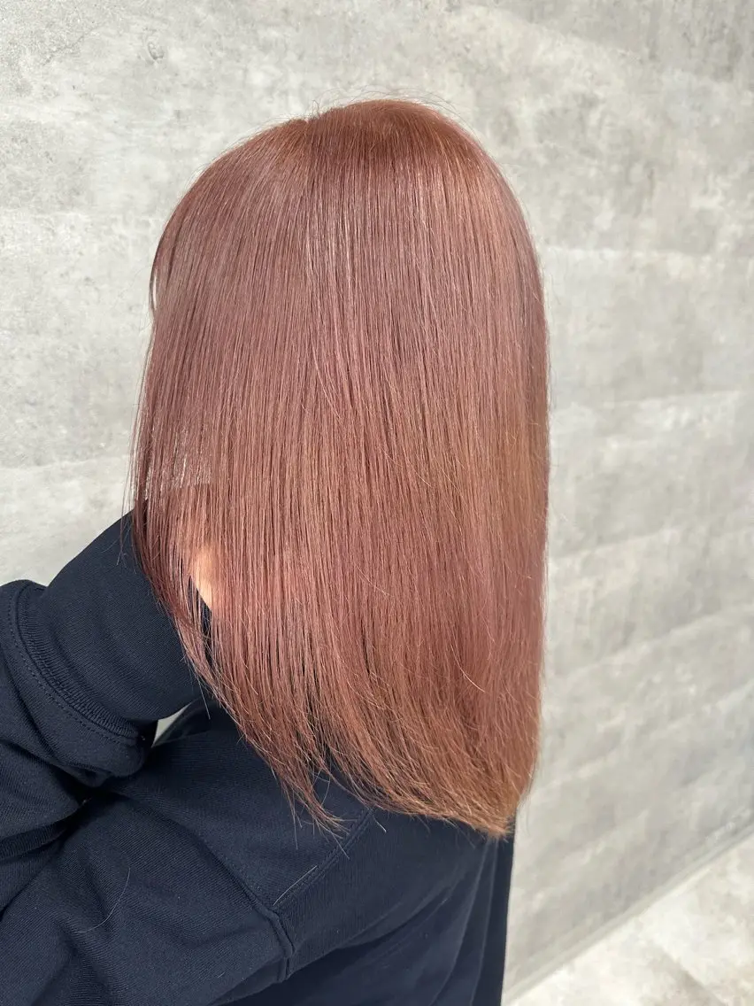 セミロング カット ヘアカラー トリートメント 🪄🫧ハイトーン/ 乙津茜🐰L'wisのヘアスタイル
