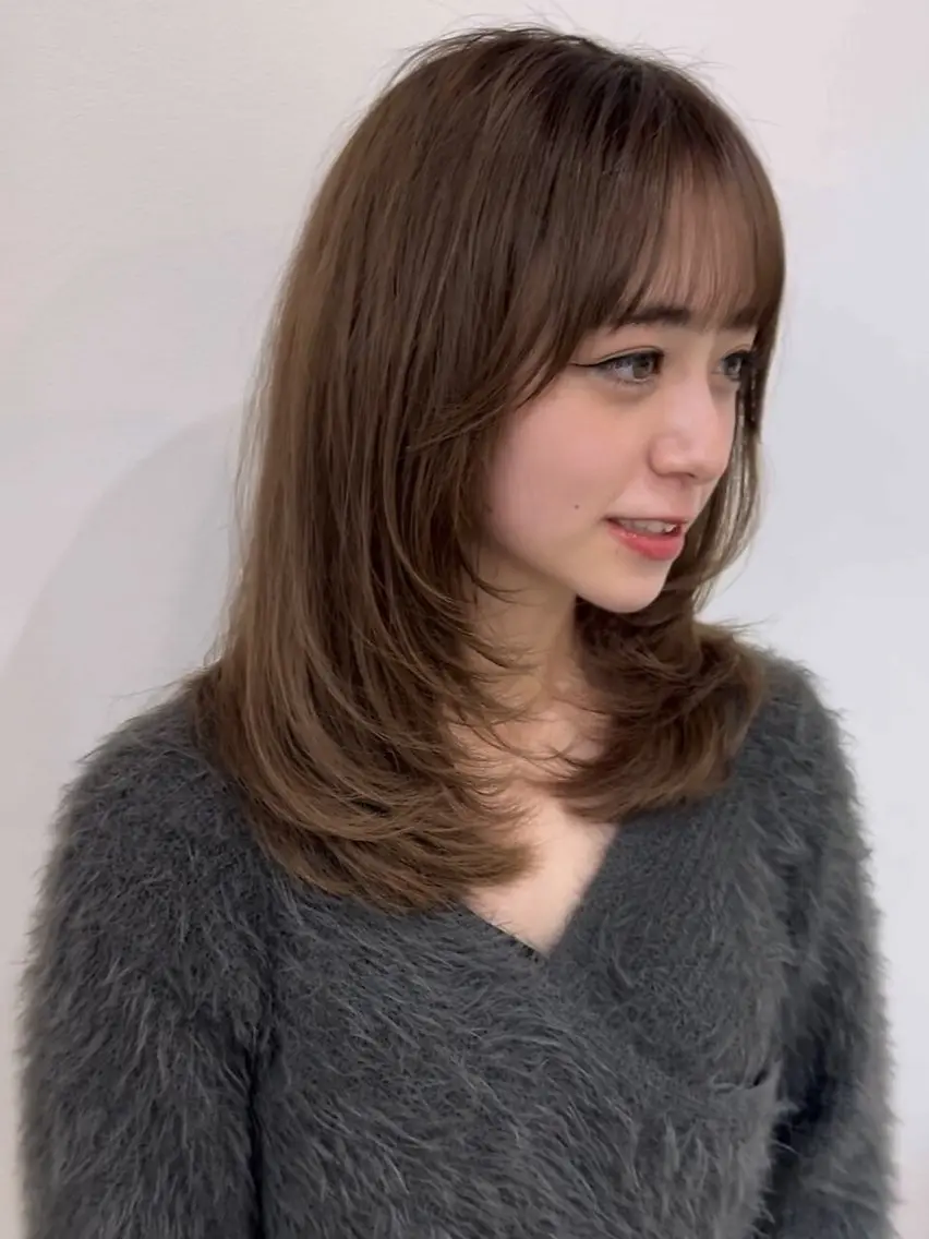 ミディアム カット ヘアカラー トリートメント 🫧とぅるん艶髪🫧 透明感カラー×猿渡のヘアスタイル