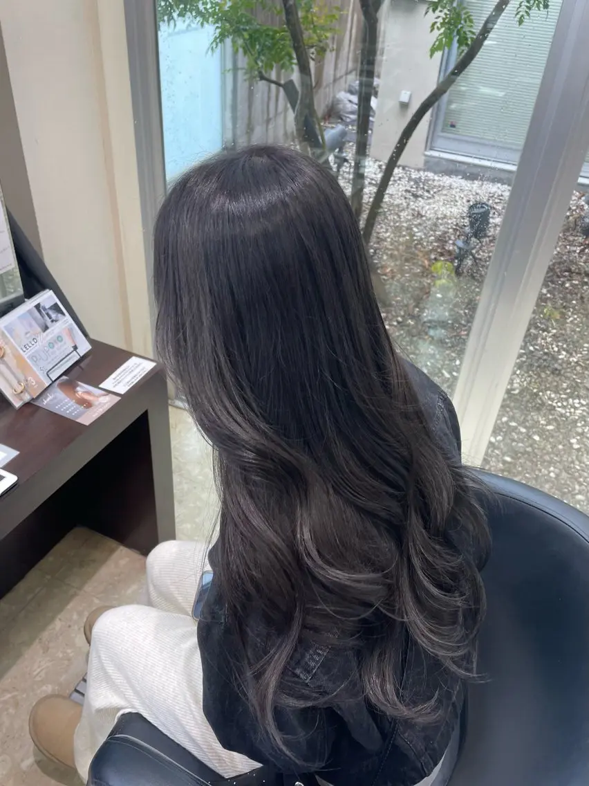ロング カラー カット ヘアカラー トリートメント 尾﨑 ひよりのヘアスタイル