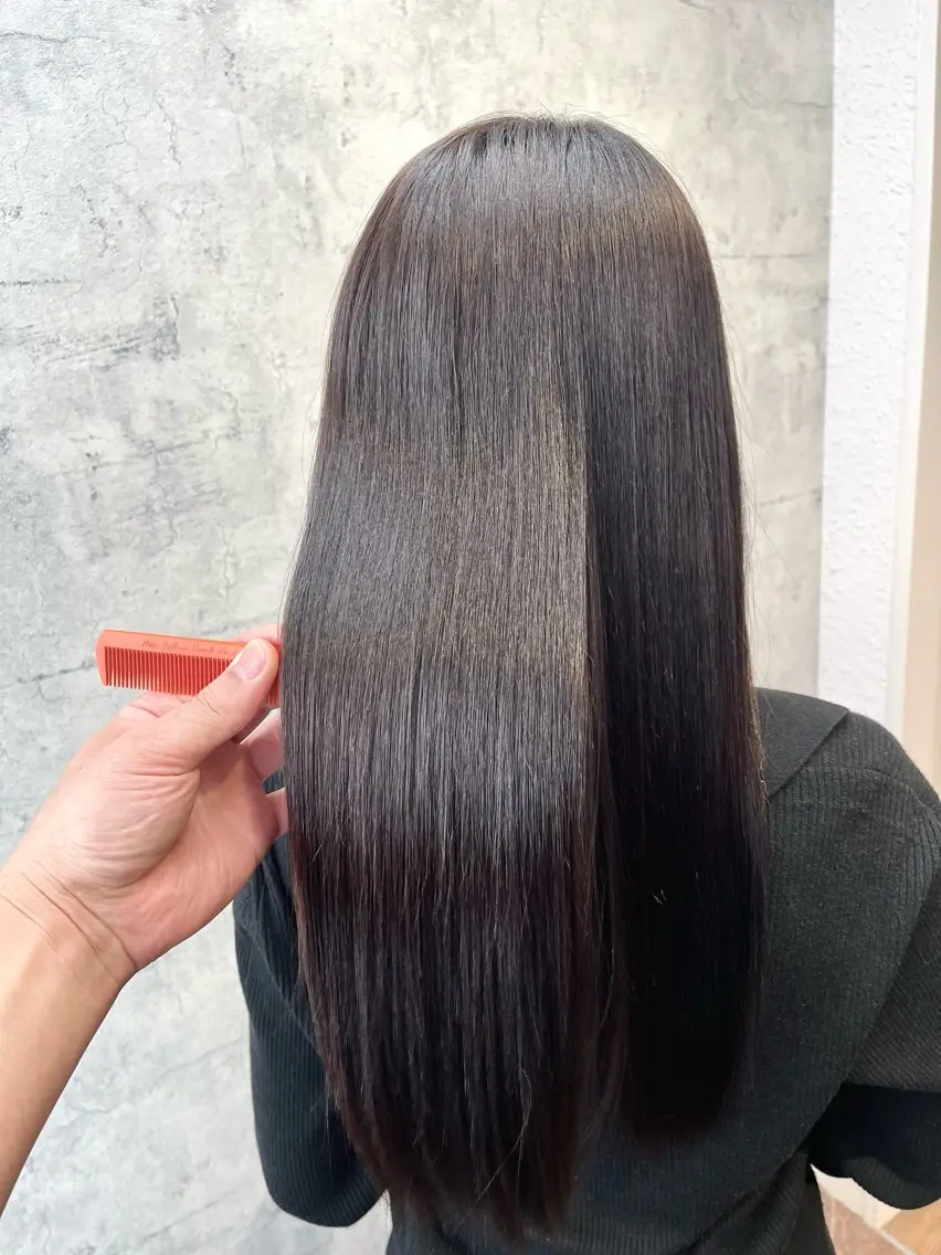 ロング カット 縮毛矯正 大人女性の艶カラー tomoのヘアスタイル