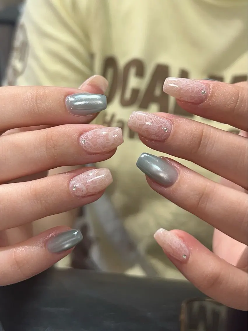 ネイル グラデーション ラメ(グリッター) マグネットネイル ミラーネイル ニュアンスネイル ハンドネイル Lumi de nailsのネイルデザイン