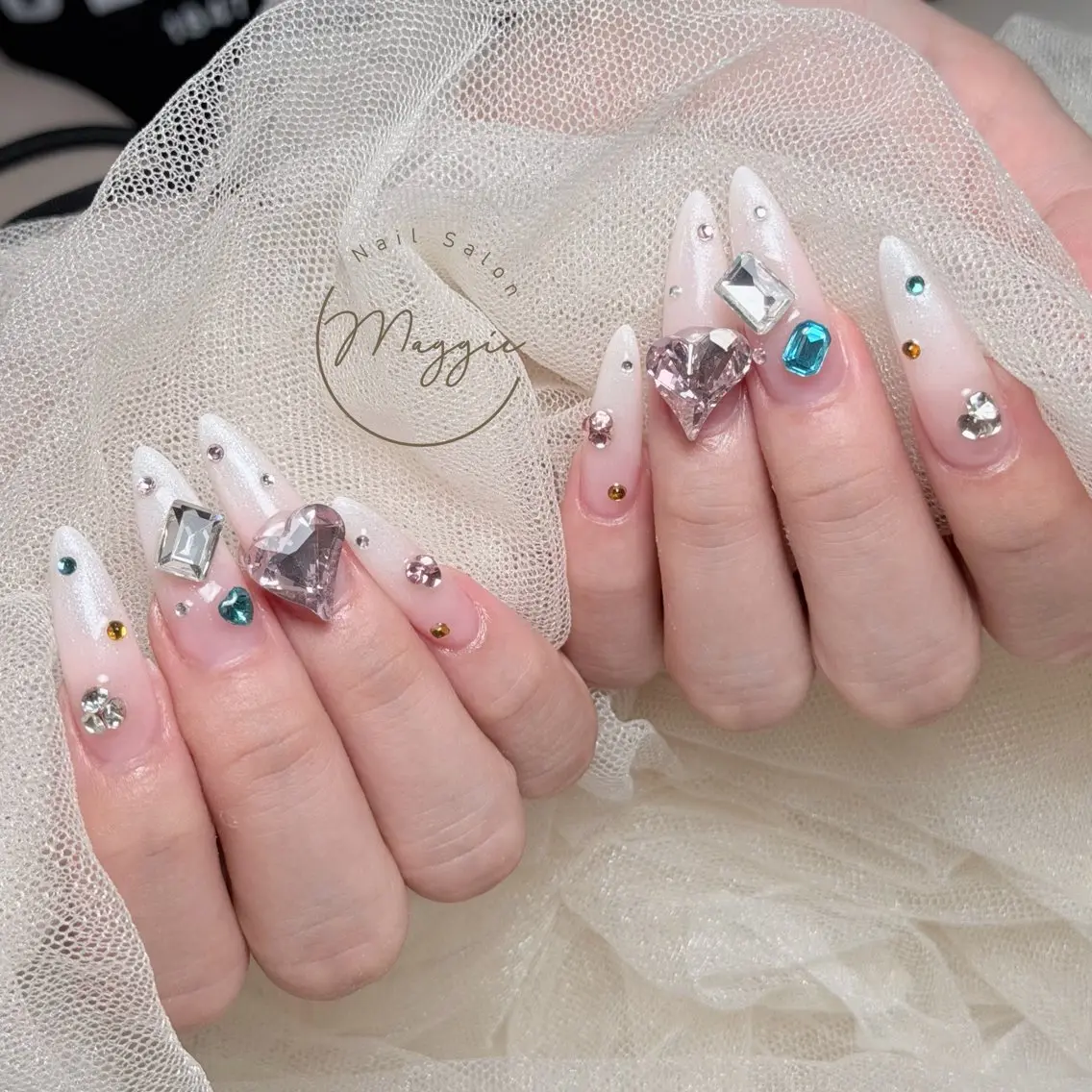 ネイル Maggie Nail🦩のネイルデザイン