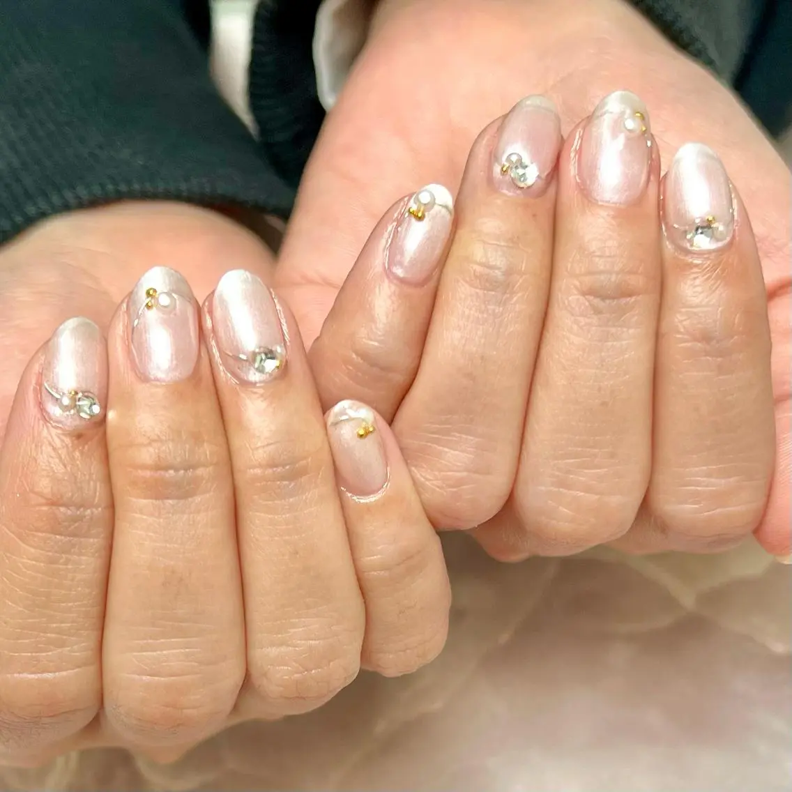 ネイル ミラーネイル ワンカラーネイル ブライダルネイル ホワイト ステラ marikominoのネイルデザイン