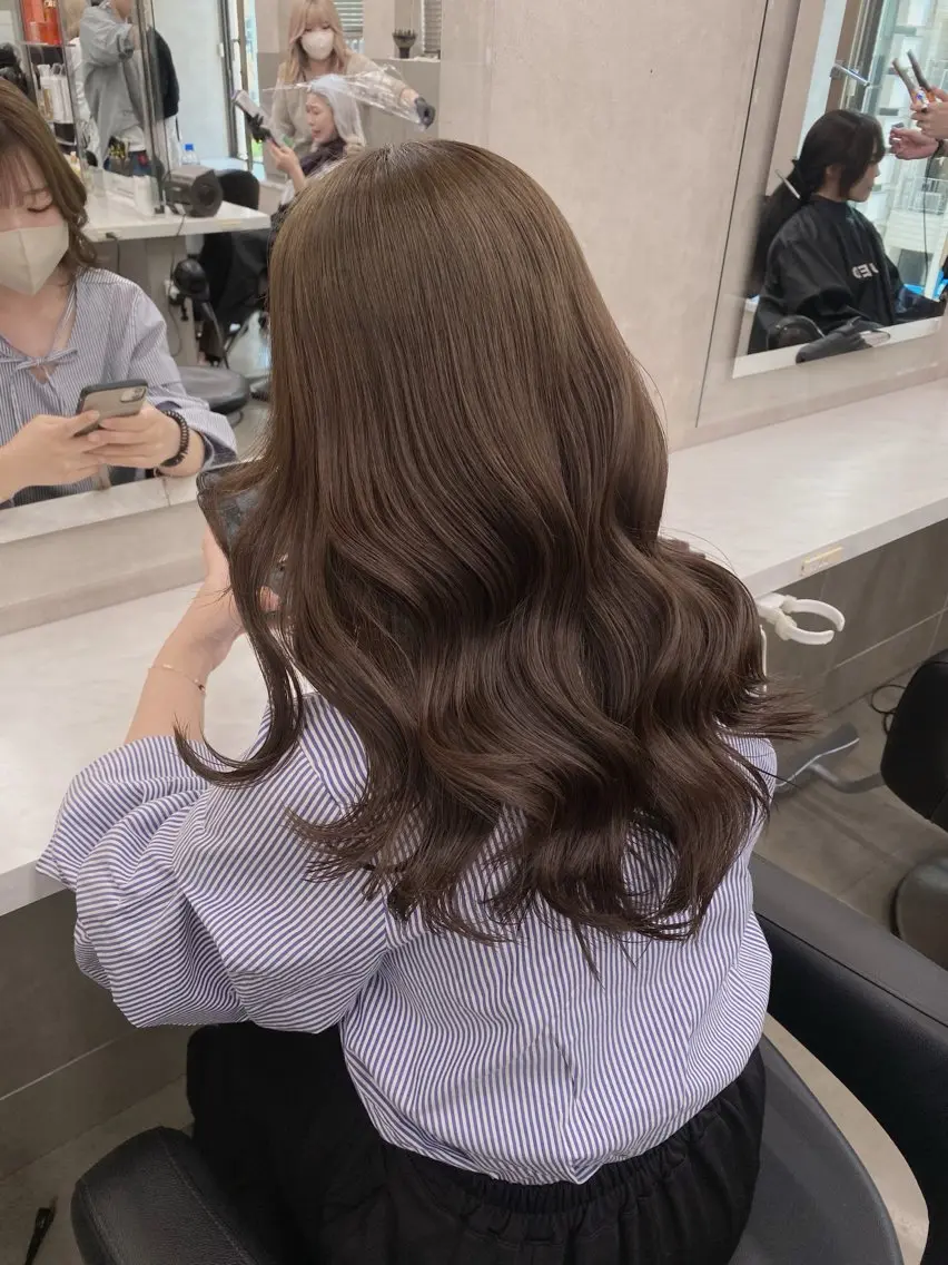 カラー ヘアカラー トリートメント ブリーチ縮毛矯正飛我 韓国ヘア🫧のヘアスタイル