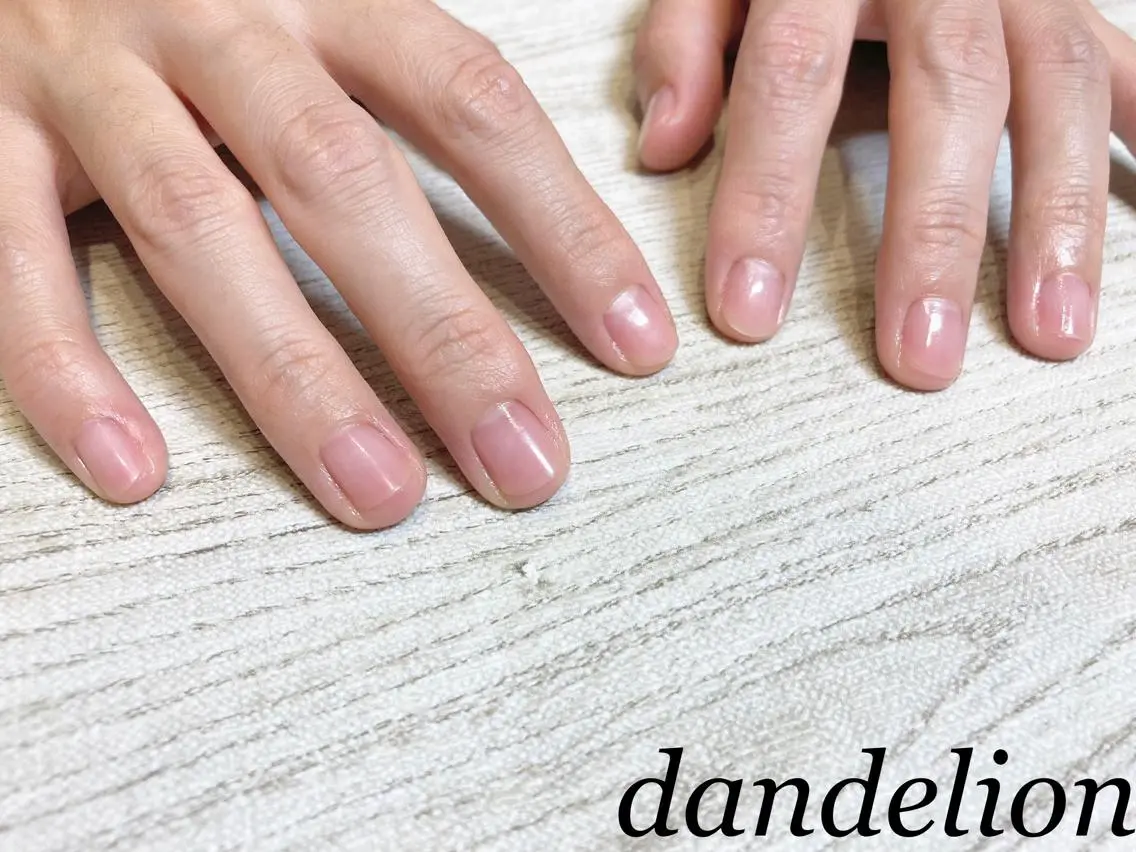 ネイル ハンドケア dandelion ダンデライオンのネイルデザイン