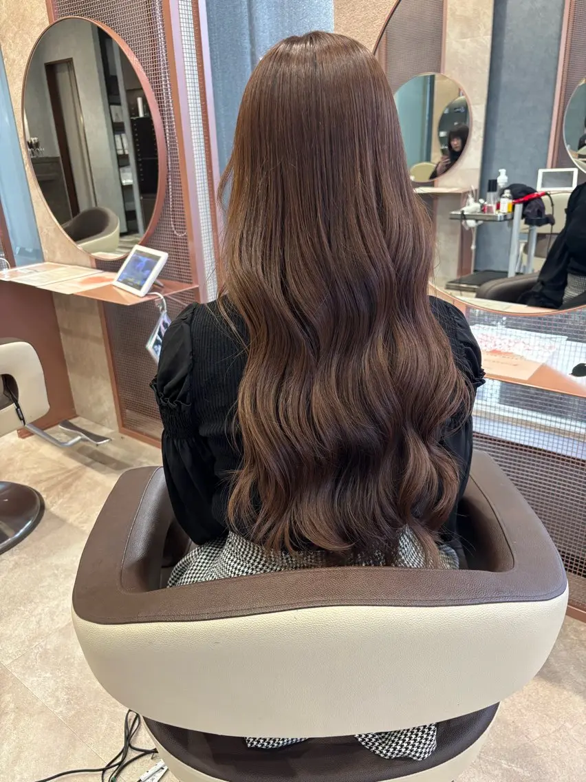 ロング カラー グレージュ ラベンダーカラー ラベンダーグレージュ ラベンダーグレー 佐々木 麻純のヘアスタイル