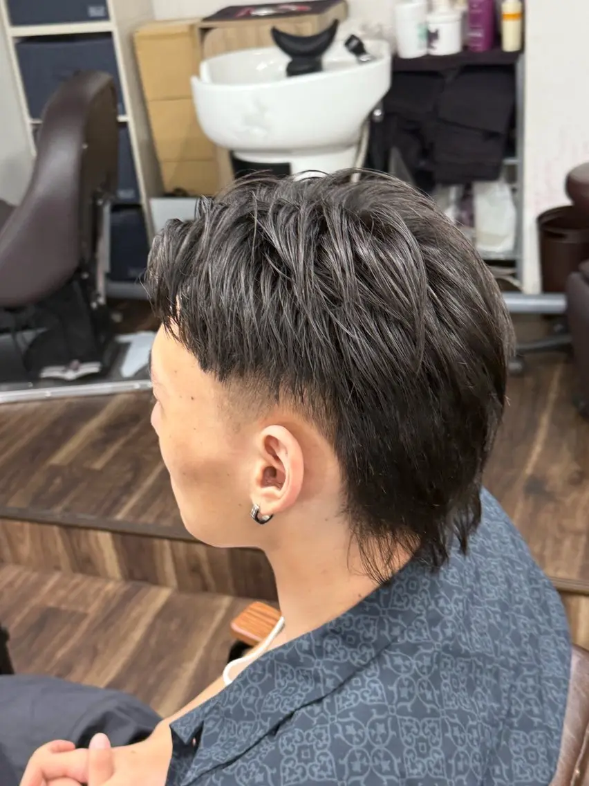 メンズ メンズ毛流れパーマ ブリーチSHIONのヘアスタイル