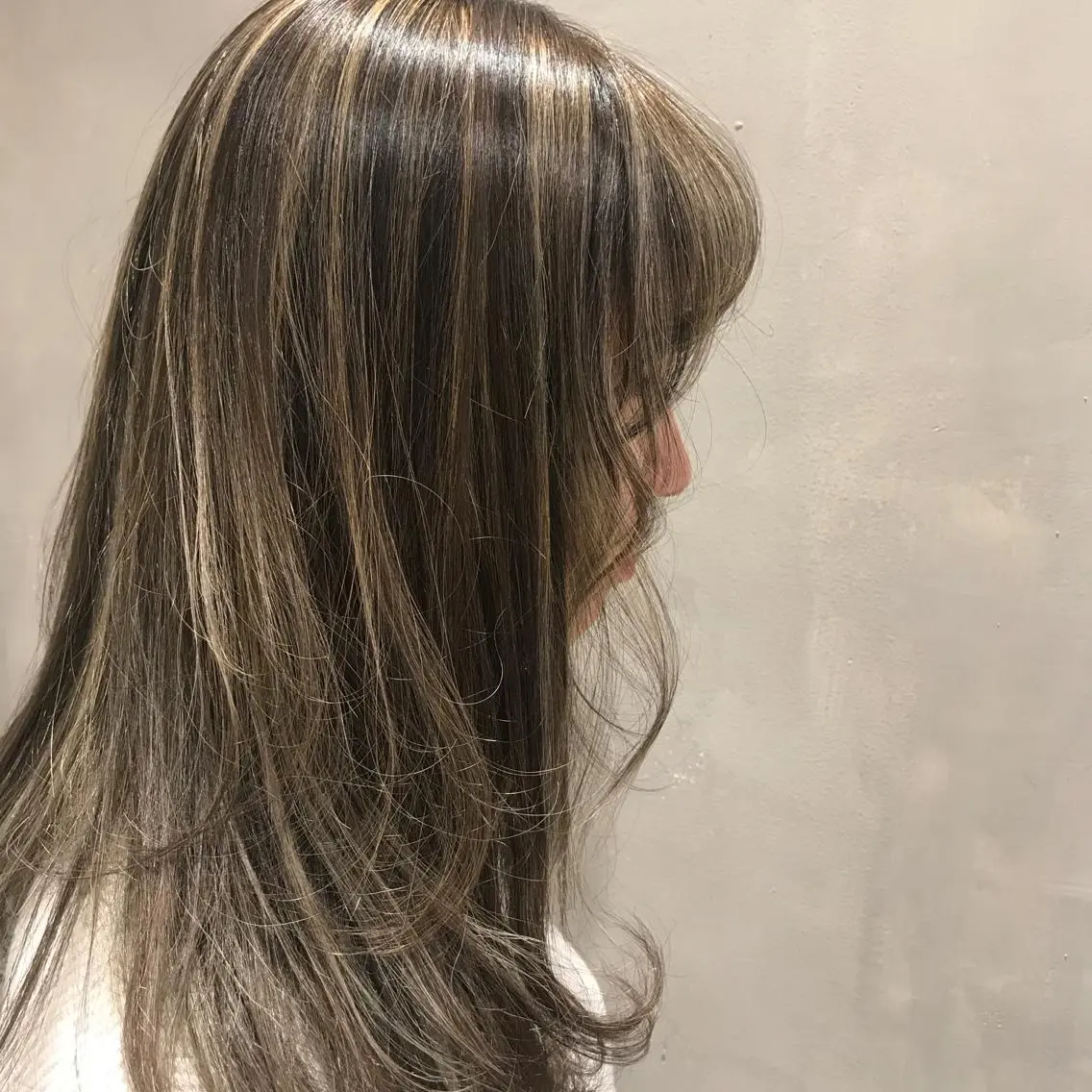 セミロング ハイライト ハッシュカット /MANAMIのヘアスタイル