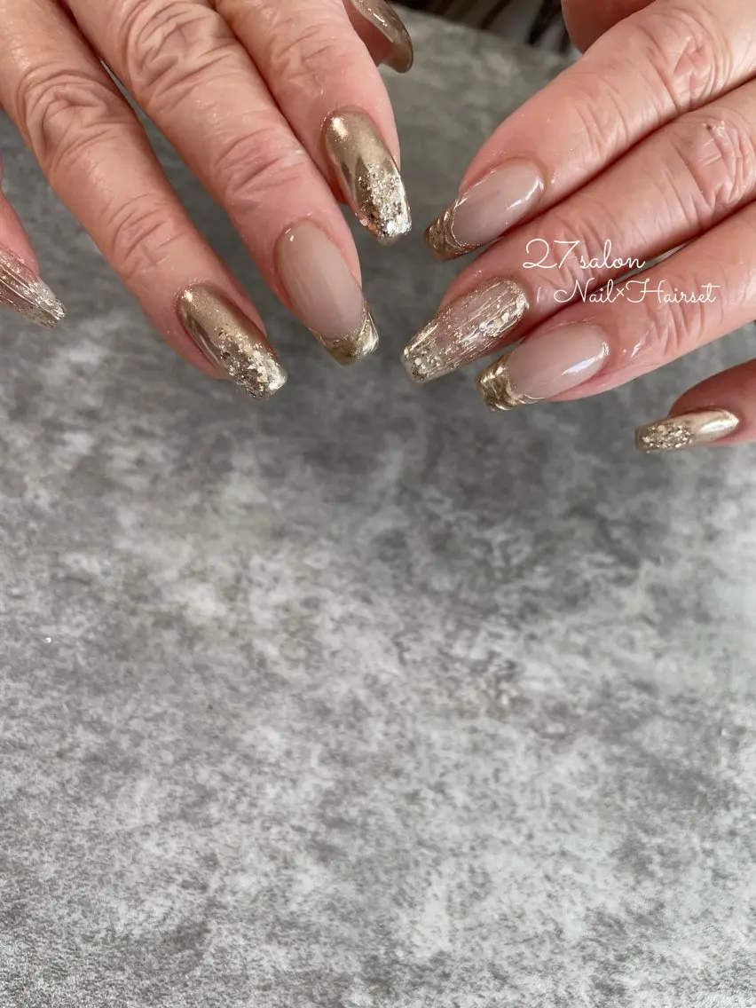 ネイル ゴールド ミラーネイル ニュアンスネイル 27salon yuinaのネイルデザイン