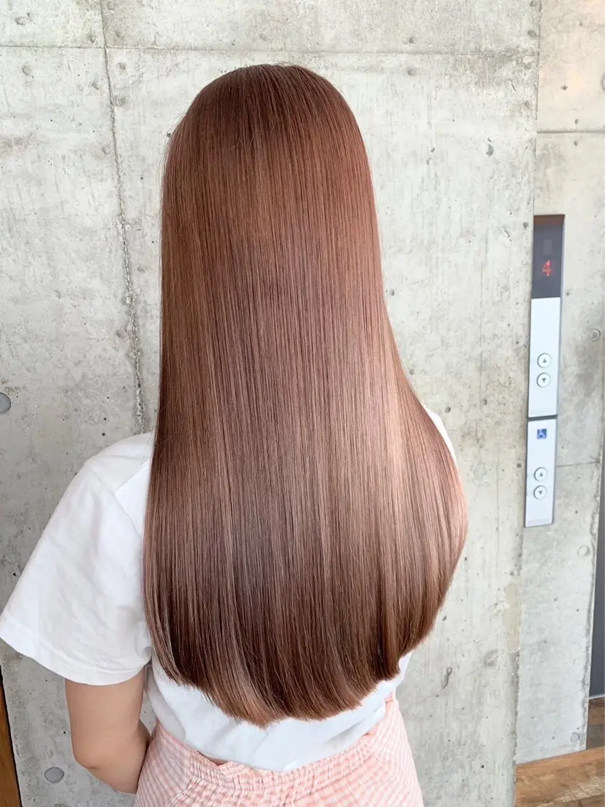 ロング カラー ベージュカラー ピンクカラー ピンクベージュ カット 縮毛矯正 ヘアセット 💞艶カラー/ ブリーチ💞ユウカのヘアスタイル