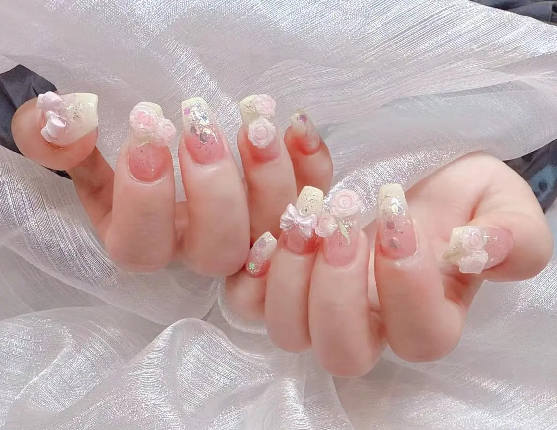 ネイル アートネイル 韓国ネイル マグネットネイル オフィスネイル スカルプネイル Demure リリス 銀座店のネイルデザイン