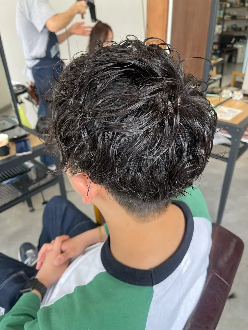 パーマ メンズ シノザキ キナのヘアスタイル
