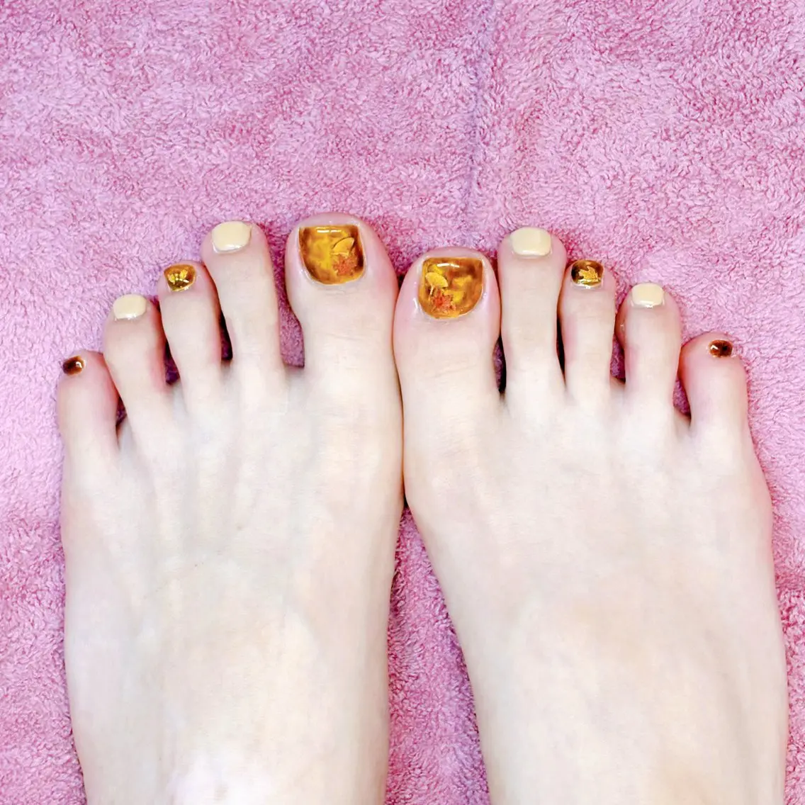 ネイル べっ甲ネイル ネイルサロン キュアリーネのネイルデザイン