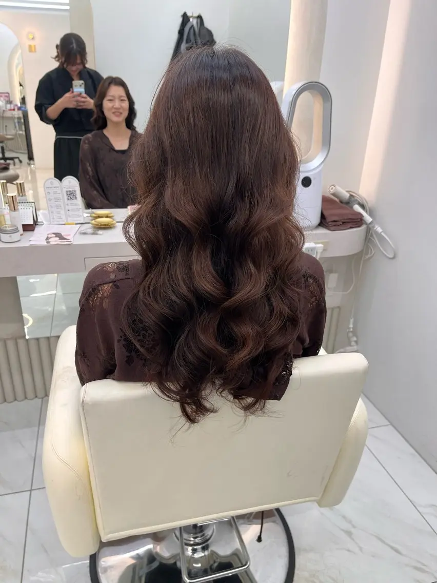 セミロング カラー パーマ ヘアアレンジ カット パーマ トリートメント 愛されカラー🩷 haruのヘアスタイル