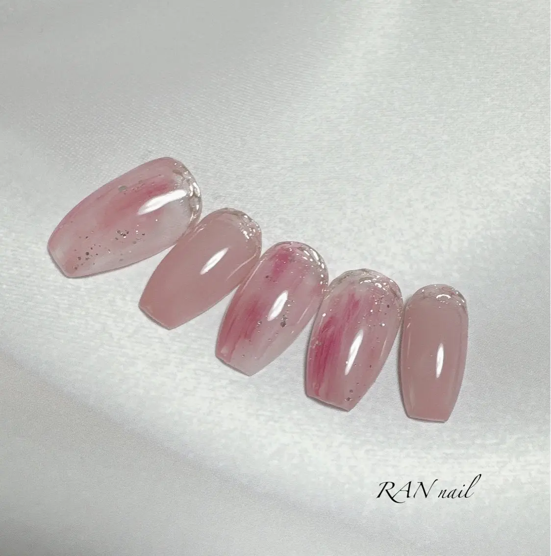 ネイル ジェルネイル ニュアンスネイル ピンク ピンクベージュ 冬ネイル ハンドネイル フットネイル RAN nailのネイルデザイン