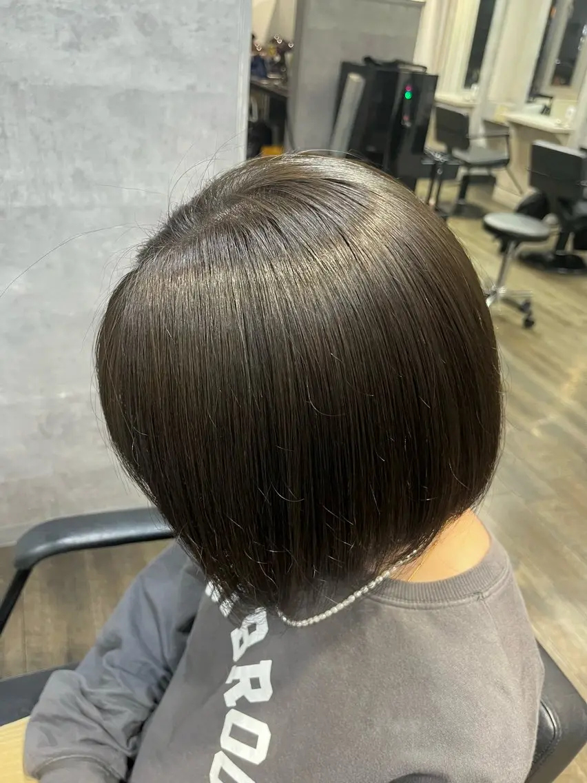 ミディアム カラー オリーブカラー 木寺 樹莉のヘアスタイル