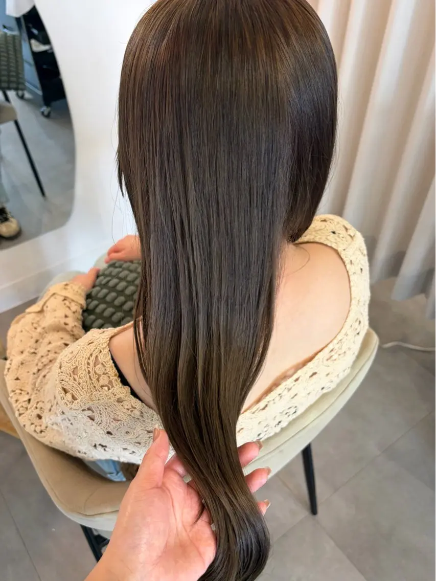 ロング カラー ヘアカラー トリートメント 駒場 まといのヘアスタイル