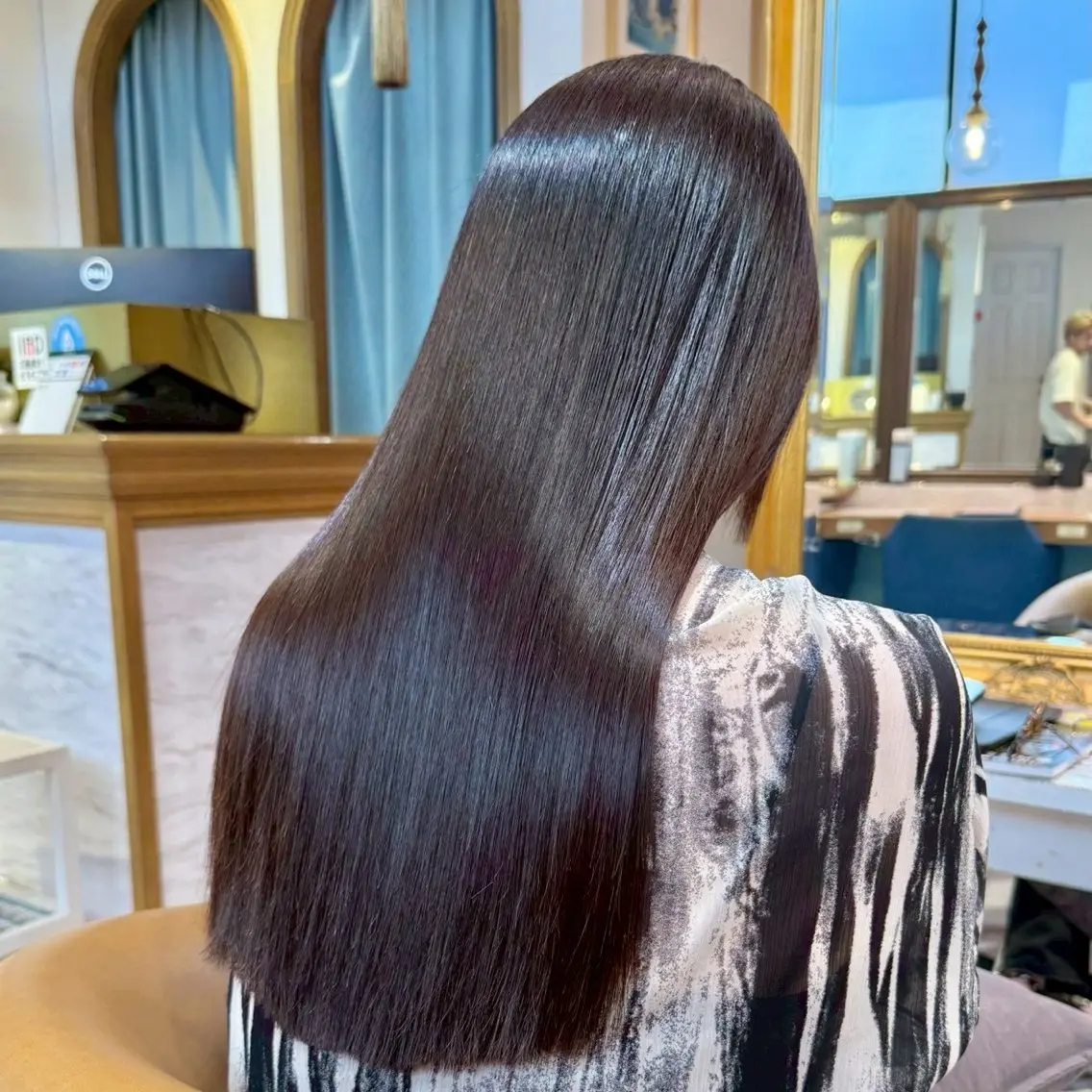 ロング 縮毛矯正 佐藤 優成のヘアスタイル