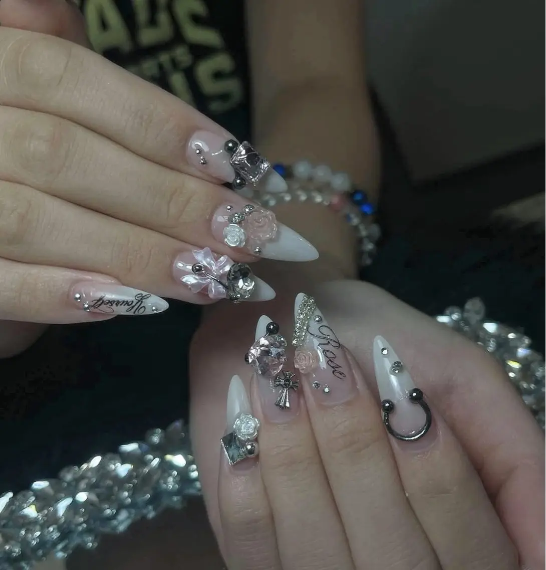 ネイル オーロラネイル 長さ出し フラッシュネイル フレンチネイル ジェルネイル ハンドネイル ハンドケア CiCi NailSalonのネイルデザイン