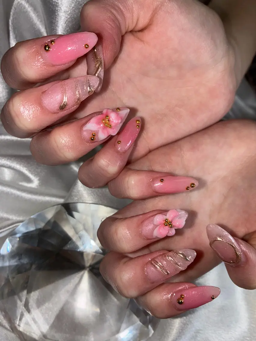 ミディアム ハンドネイル YOKOSUKA NAILS💅🩶のネイルデザイン