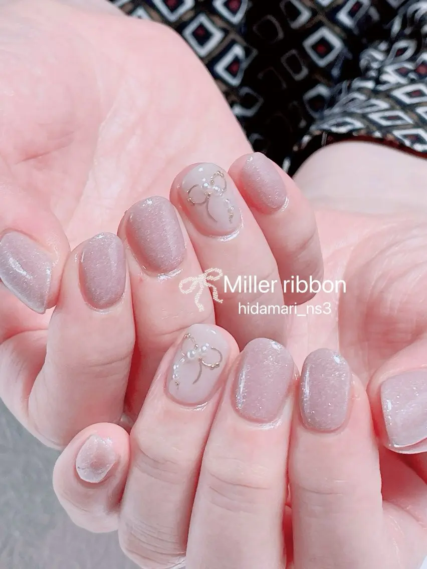 ネイル ミラーネイル 持ち込み リボン ハンドネイル NailSalon ひだまりのネイルデザイン
