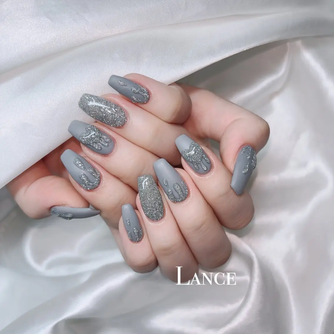 ネイル オーロラネイル フレンチネイル キラキラネイル 韓国ネイル 春ネイル Lance nailのネイルデザイン