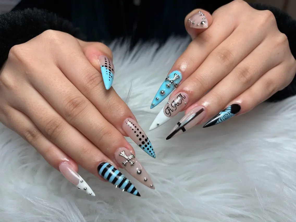 ネイル アートネイル 長さ出し ジェルネイル 韓国ネイル マグネットネイル ハンドネイル Cloudy Chan Nailのネイルデザイン