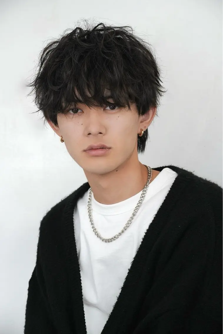 パーマ メンズ センターパート コンマヘア フェードカット カルマパーマ マッシュ ✨レディースカット 無料hiro✨のヘアスタイル