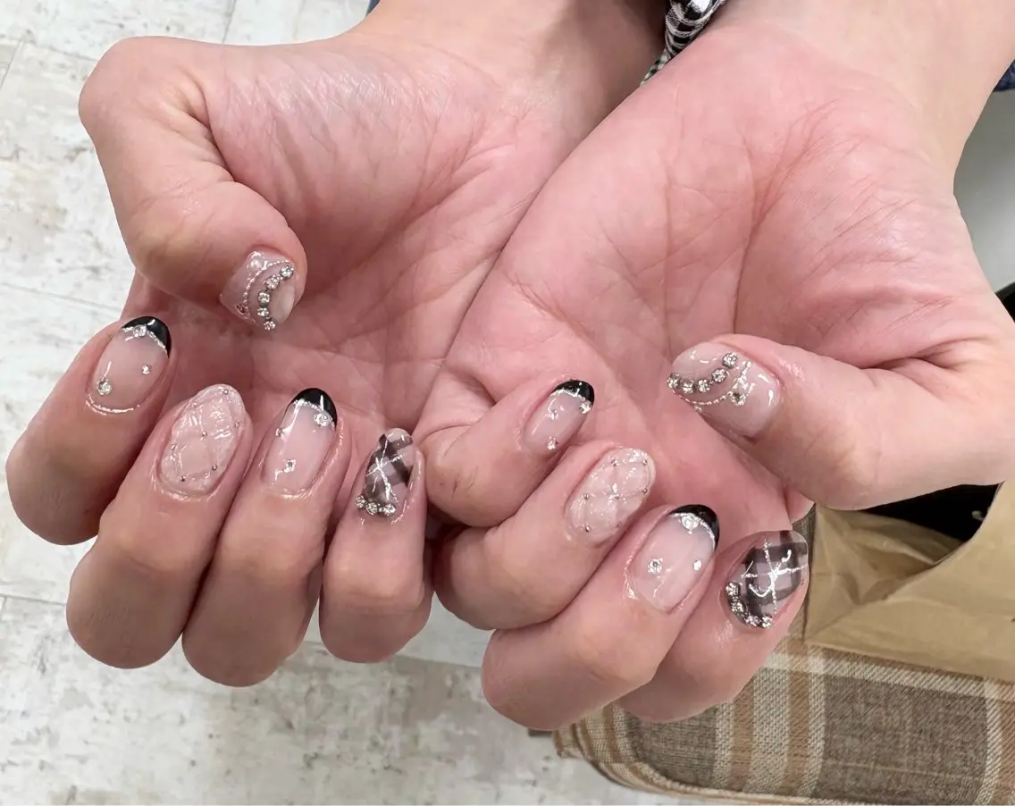 ネイル 持ち込み 吉田 里菜のネイルデザイン