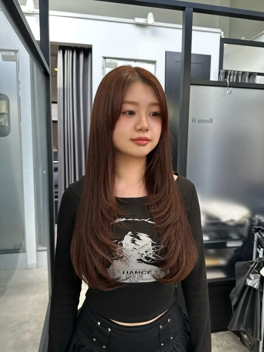 ロング カラー ブリーチ 透明感カラー ブリーチなしカラー 学生 似合わせカット ヘアカラー トリートメント 🧃Kawakami kotomi🧃のヘアスタイル