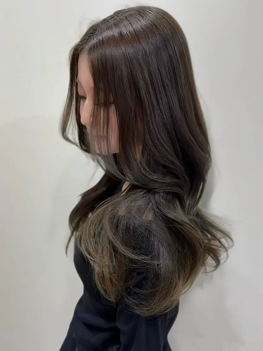 ロング カラー カット ヘアカラー ワンカールで決まるレ イヤー/角岡泉希🩶のヘアスタイル