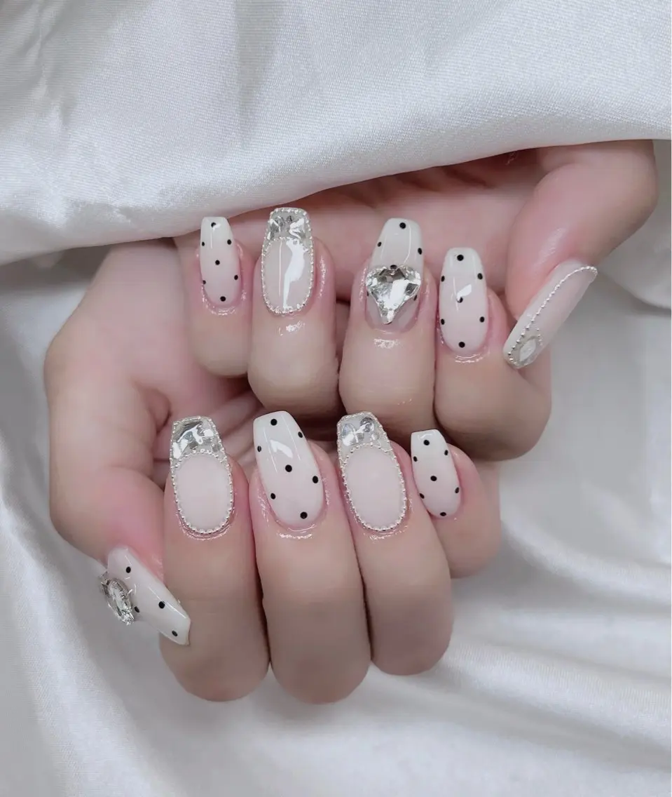 ネイル ハンドネイル 🎀PG🩵 ネイルサロンのネイルデザイン