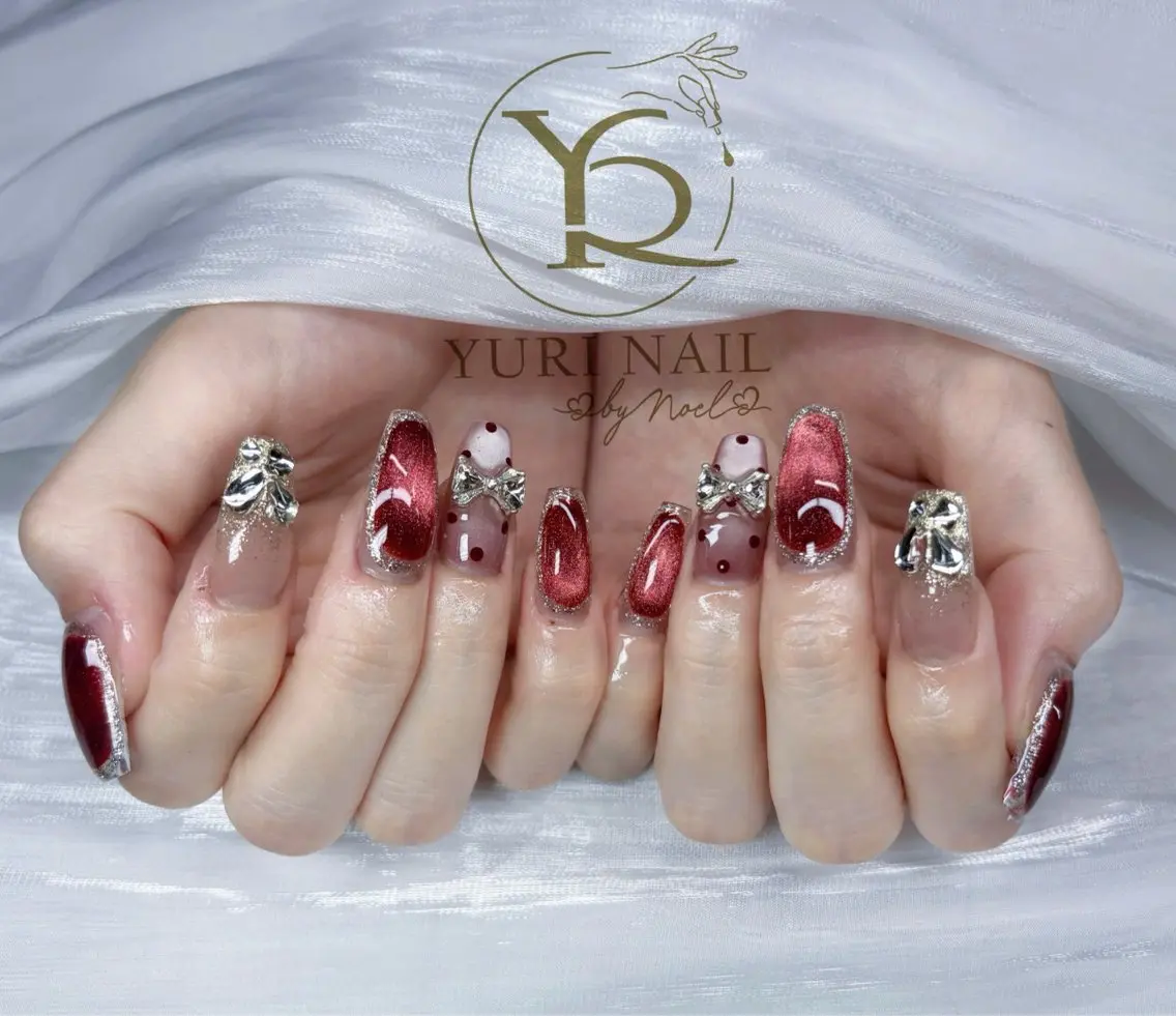 ネイル チークネイル フットネイル フレンチネイル グラデーション キラキラネイル ハンドネイル フットネイル ハンドケア YURI Nail Funabashiのネイルデザイン