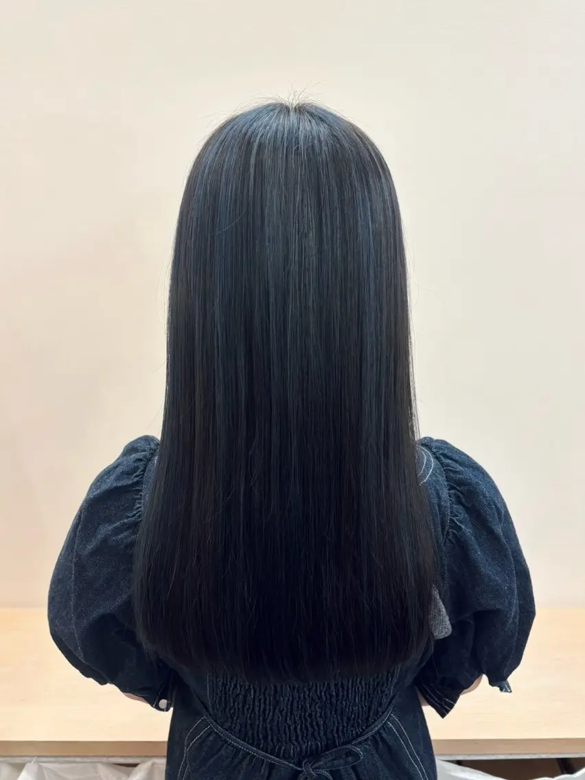 ロング カラー ブルーカラー 謝花 卯依┆͓̽ モデル募集中🪽⋆*のヘアスタイル